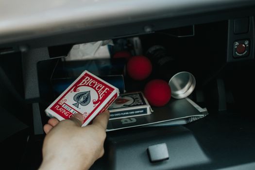 Unlocking Wonder: How Magicians Master Illusions with Everyday Props